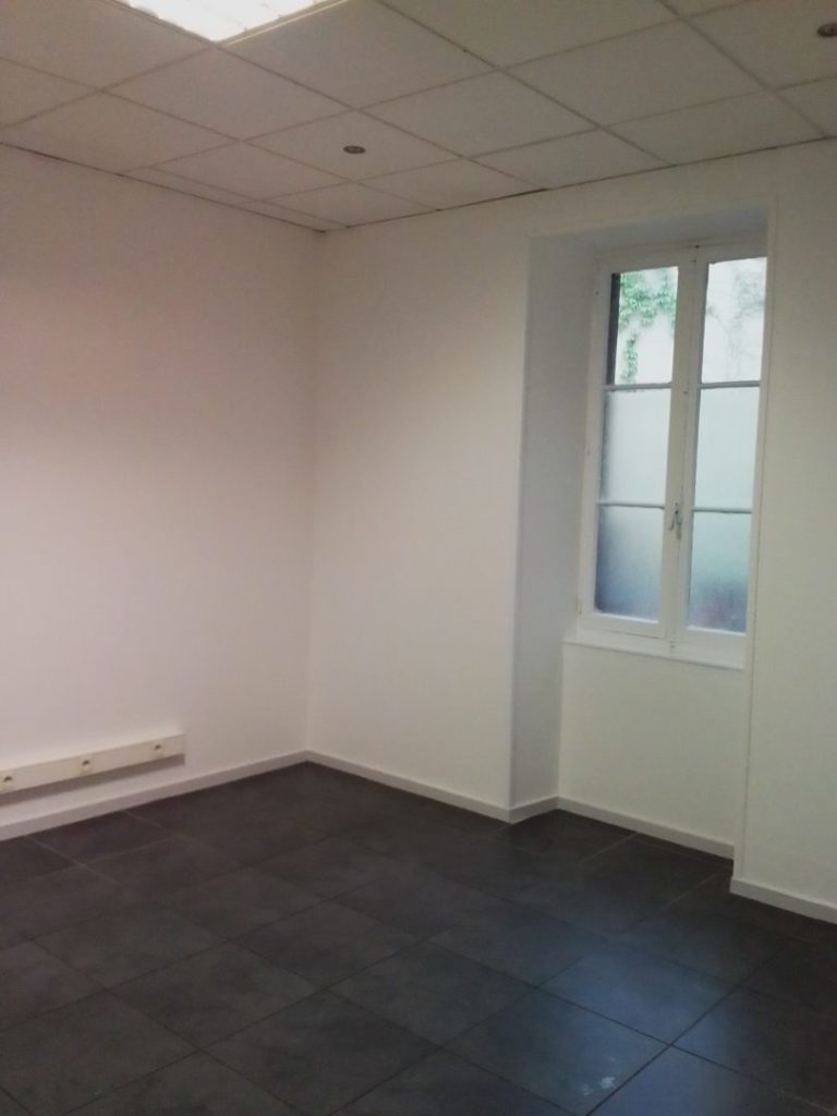 location commerce saint-vallier