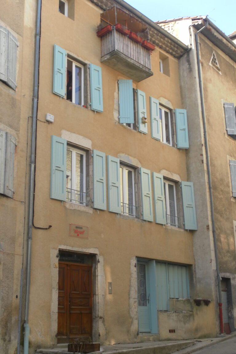 photo_00149-00010_facade.jpg